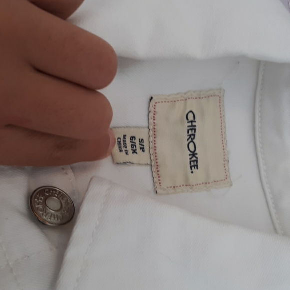 Girls white jacket - Picture 2 of 4